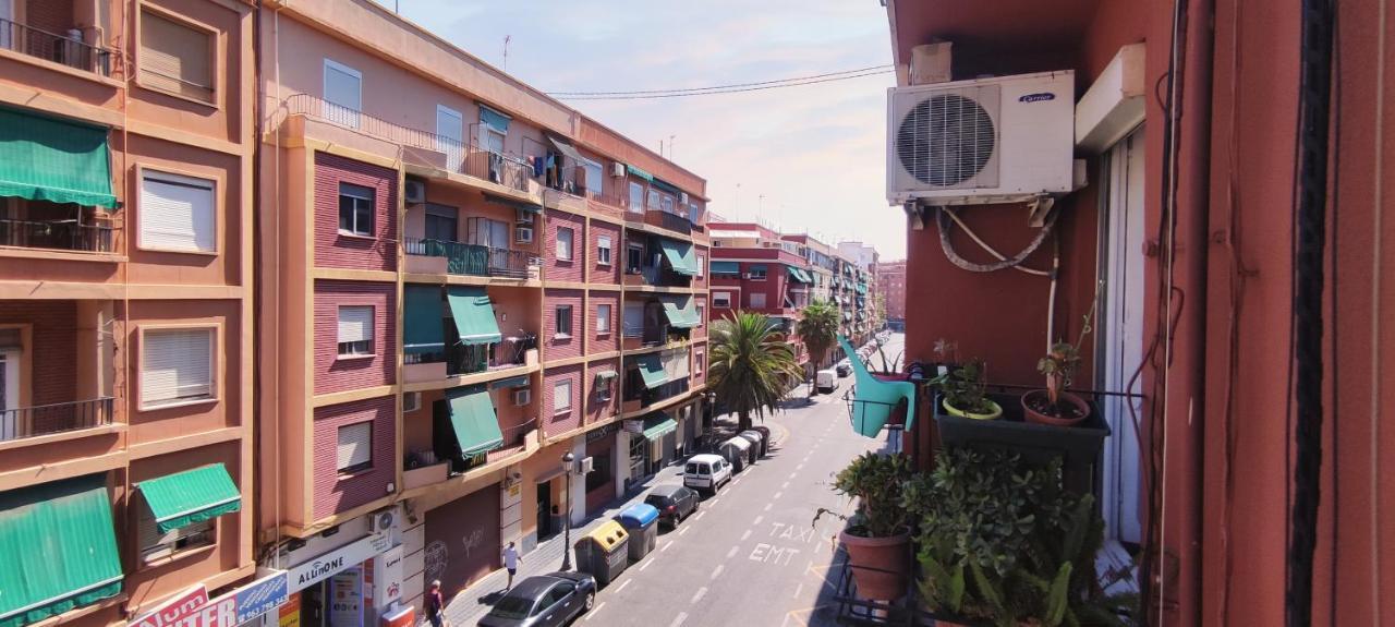 Habitacion Con Balcon Privado. Leilighet Valencia Eksteriør bilde